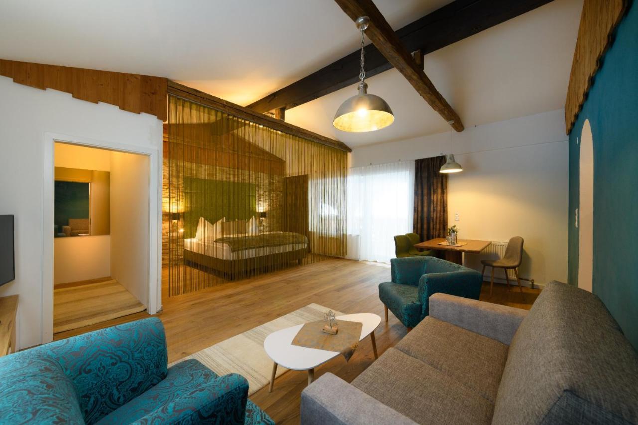 Anna Hotel 4*